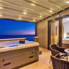 4-Bedroom Villa with heated pool and sea view, near Podstrana, sleeps 8